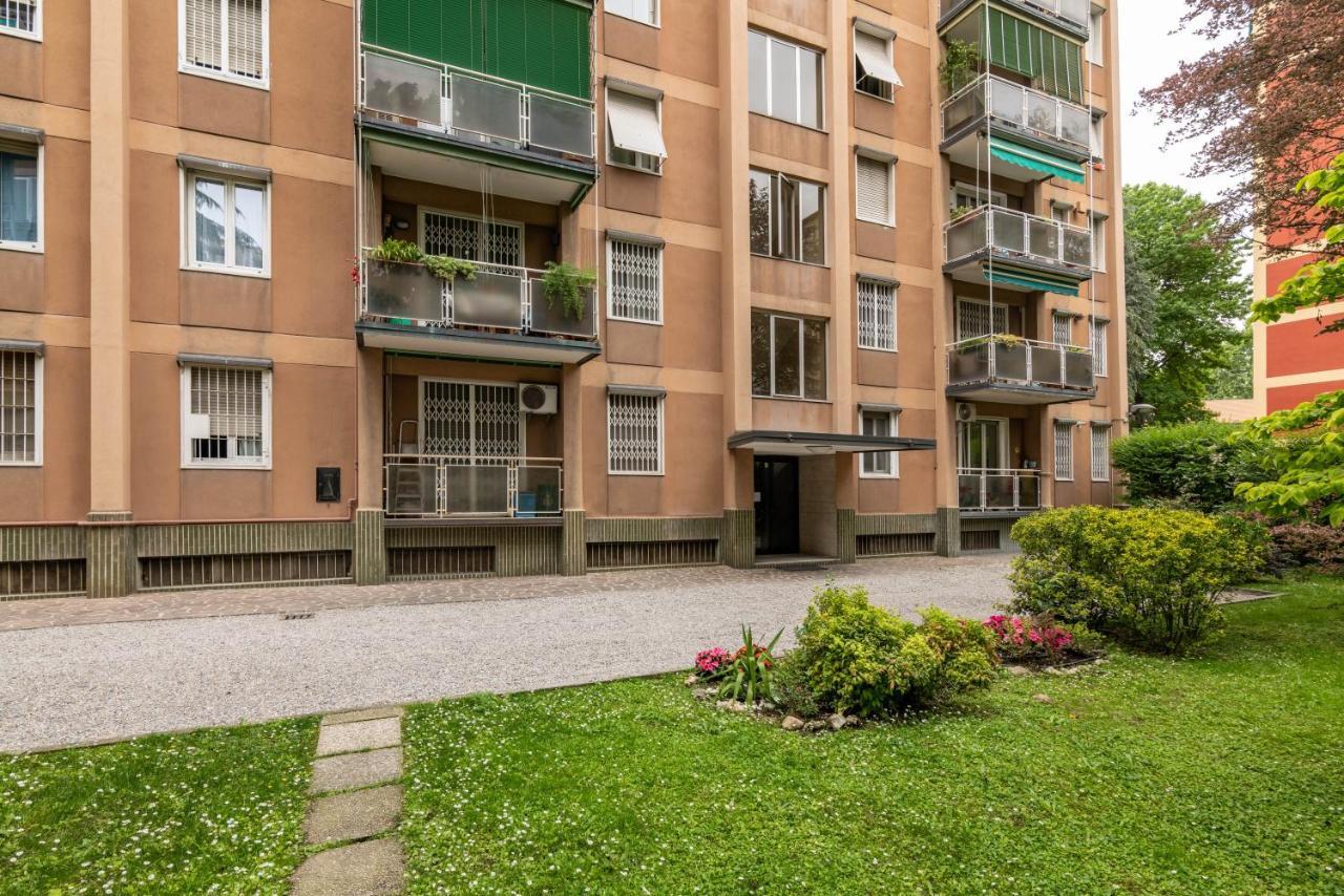 Be House - By Host4U Apartment Милано Екстериор снимка